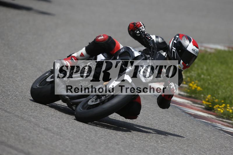 /Archiv-2024/29 12.06.2024 MOTO.CH Track Day ADR/Gruppe gelb/63